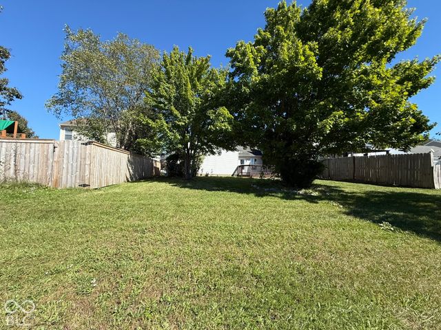 3229 Creekshore Drive, Indianapolis, IN 46268