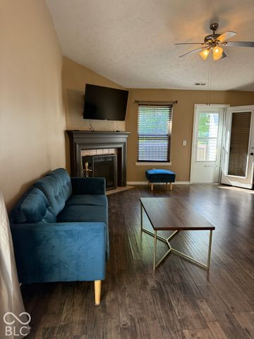 3229 Creekshore Drive, Indianapolis, IN 46268