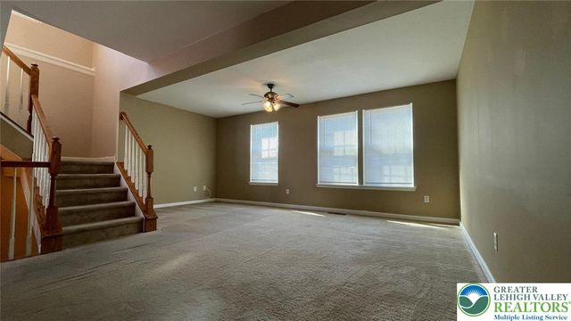 1145 Sparrow Way, Upper Macungie Twp, PA 18031