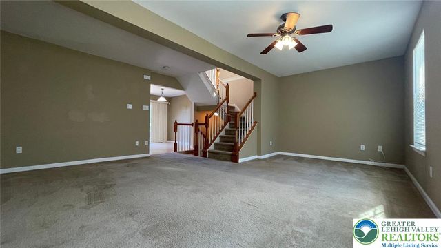 1145 Sparrow Way, Upper Macungie Twp, PA 18031