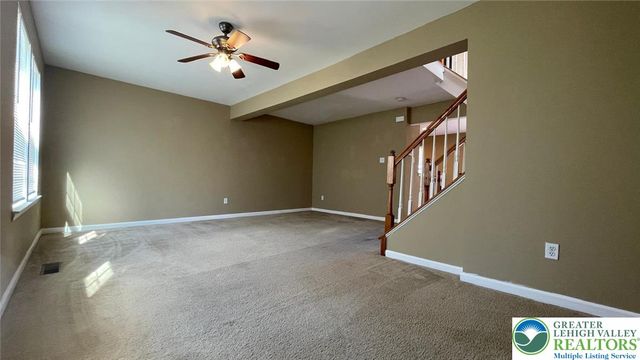 1145 Sparrow Way, Upper Macungie Twp, PA 18031