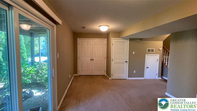 1145 Sparrow Way, Upper Macungie Twp, PA 18031