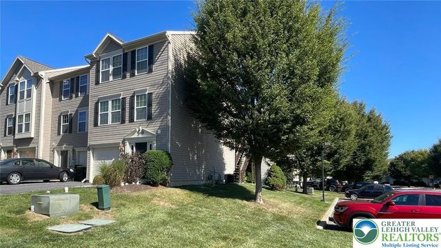 1145 Sparrow Way, Upper Macungie Twp, PA 18031
