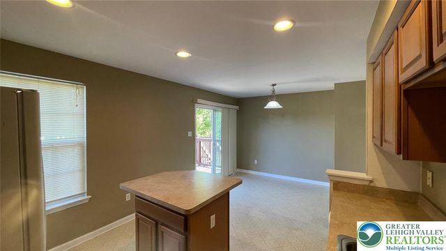 1145 Sparrow Way, Upper Macungie Twp, PA 18031