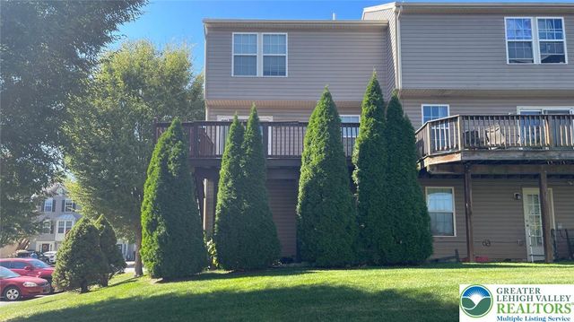 1145 Sparrow Way, Upper Macungie Twp, PA 18031