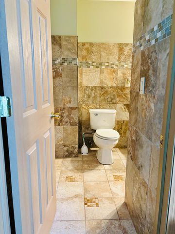 821 Clover Leaf Parkway NE, Blaine, MN 55434