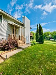 821 Clover Leaf Parkway NE, Blaine, MN 55434