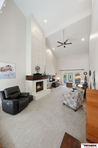 1901 Greenbriar Lane, Lincoln, NE 68506