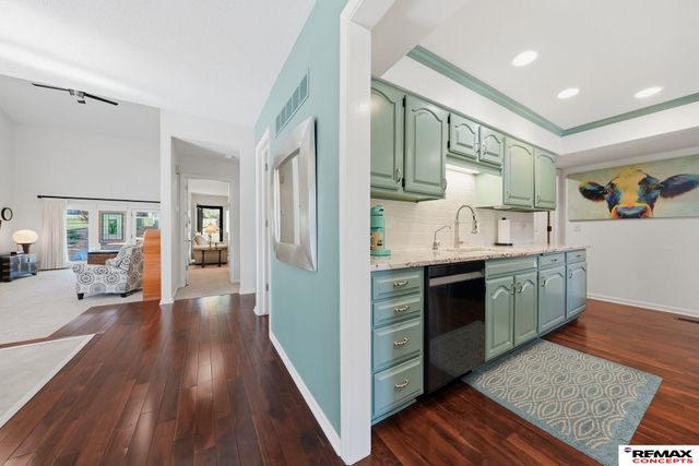 1901 Greenbriar Lane, Lincoln, NE 68506