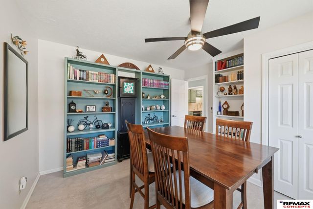 1901 Greenbriar Lane, Lincoln, NE 68506