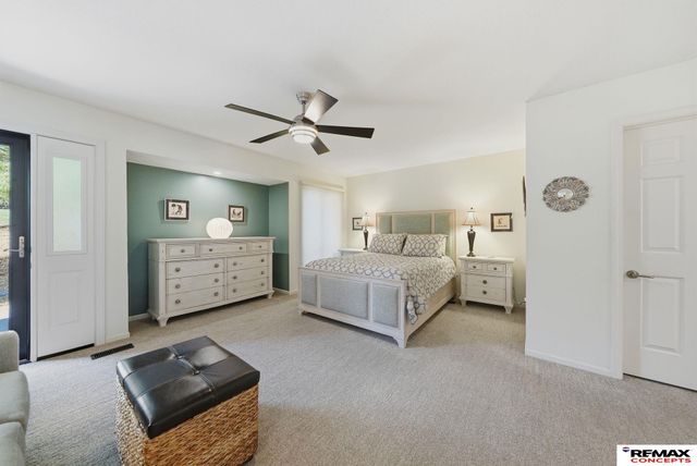 1901 Greenbriar Lane, Lincoln, NE 68506