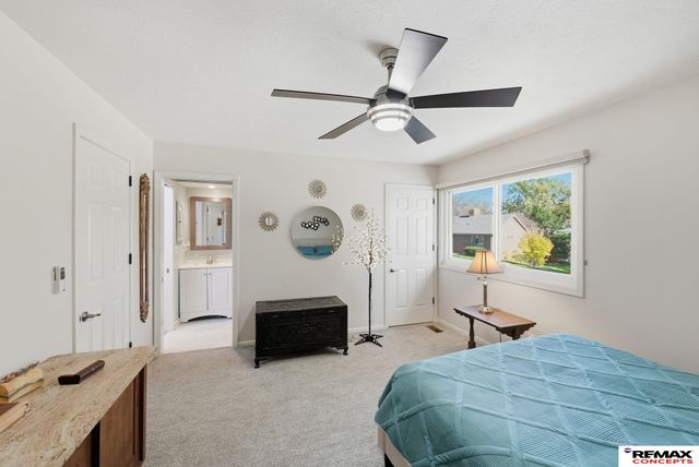 1901 Greenbriar Lane, Lincoln, NE 68506