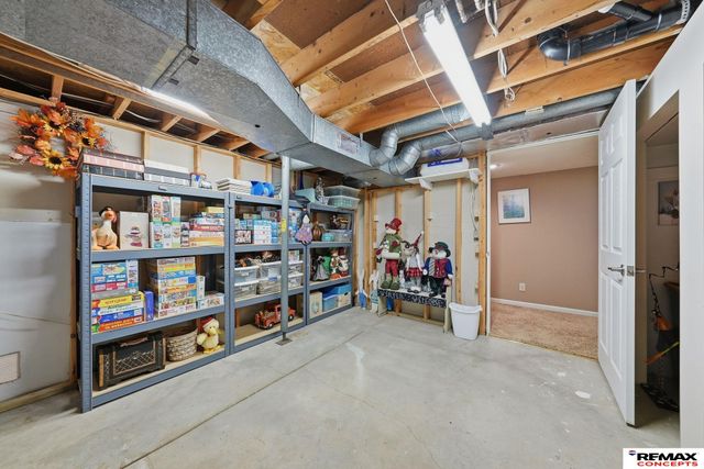 1901 Greenbriar Lane, Lincoln, NE 68506