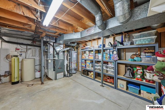 1901 Greenbriar Lane, Lincoln, NE 68506