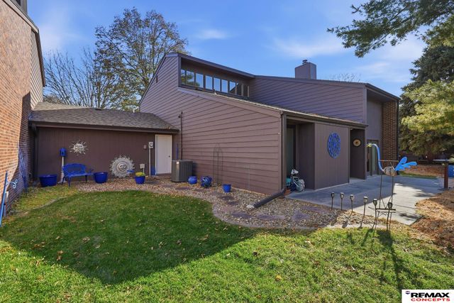 1901 Greenbriar Lane, Lincoln, NE 68506