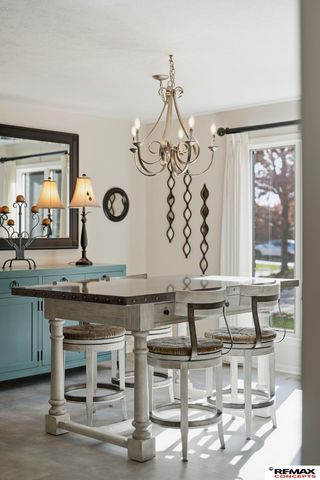 1901 Greenbriar Lane, Lincoln, NE 68506