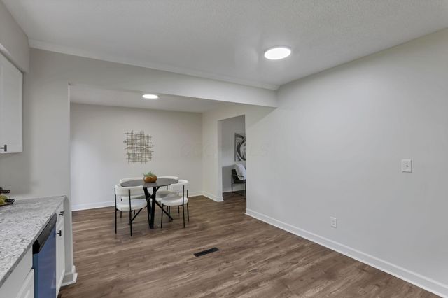 210 W Columbus Street, Pickerington, OH 43147