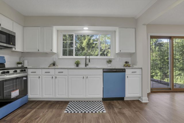 210 W Columbus Street, Pickerington, OH 43147