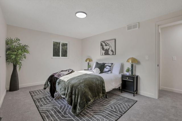 210 W Columbus Street, Pickerington, OH 43147