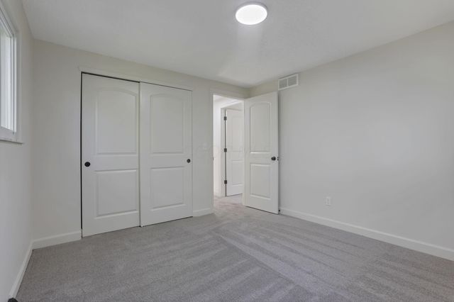 210 W Columbus Street, Pickerington, OH 43147