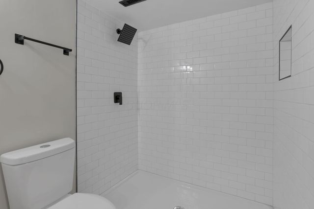 210 W Columbus Street, Pickerington, OH 43147