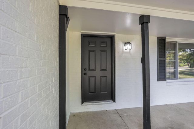 210 W Columbus Street, Pickerington, OH 43147