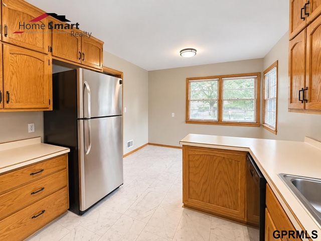 2709 S 12 Street, Lincoln, NE 68502