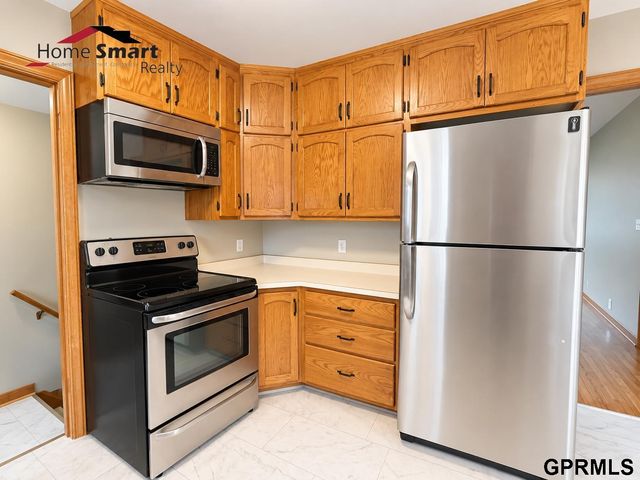 2709 S 12 Street, Lincoln, NE 68502