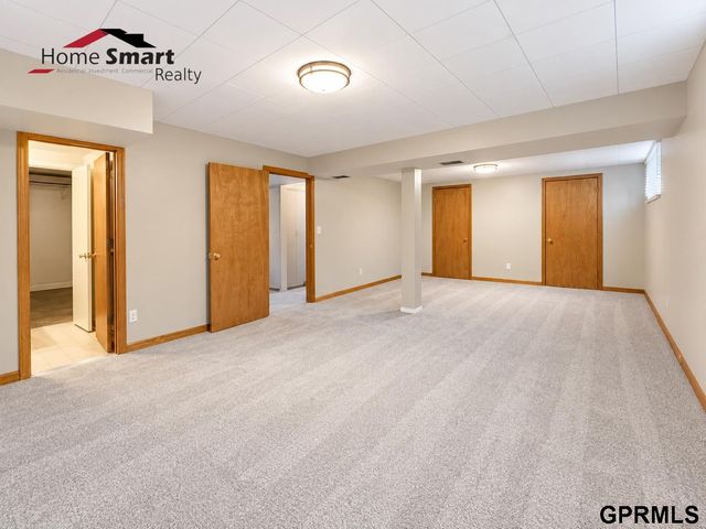2709 S 12 Street, Lincoln, NE 68502