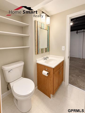 2709 S 12 Street, Lincoln, NE 68502