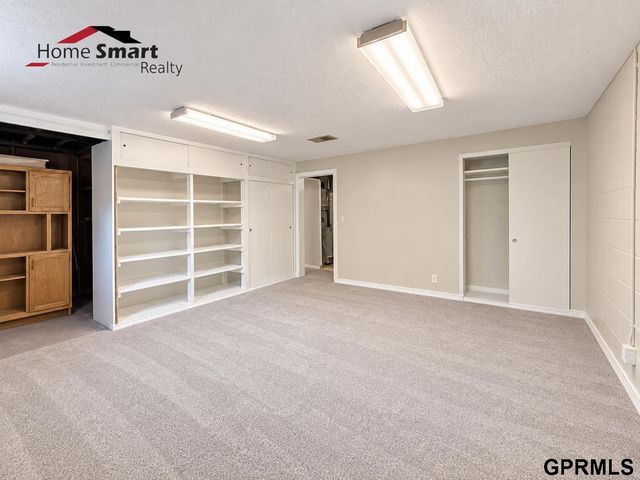 2709 S 12 Street, Lincoln, NE 68502