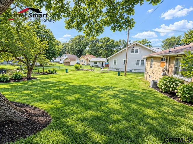 2709 S 12 Street, Lincoln, NE 68502