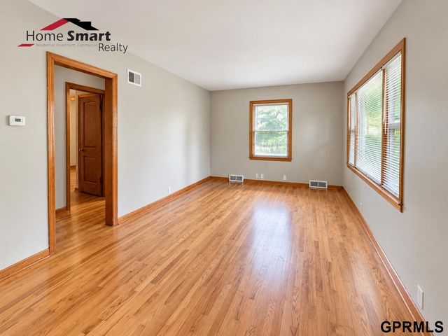 2709 S 12 Street, Lincoln, NE 68502