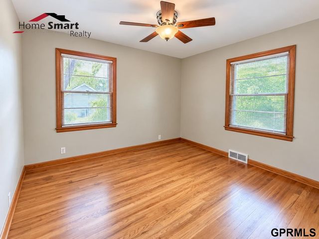 2709 S 12 Street, Lincoln, NE 68502