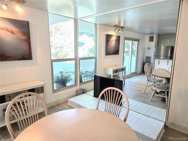 2880 S Locust St 302N, Denver, CO 80222