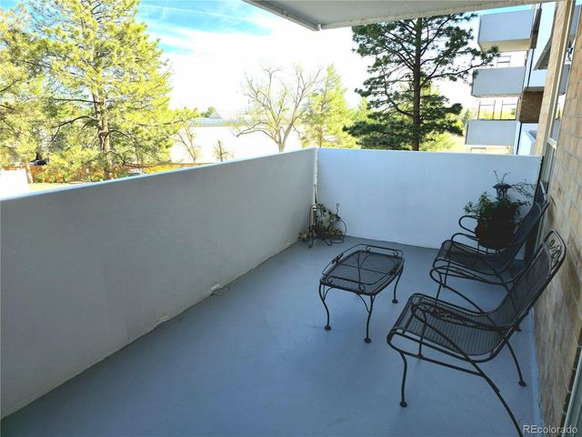 2880 S Locust St 302N, Denver, CO 80222