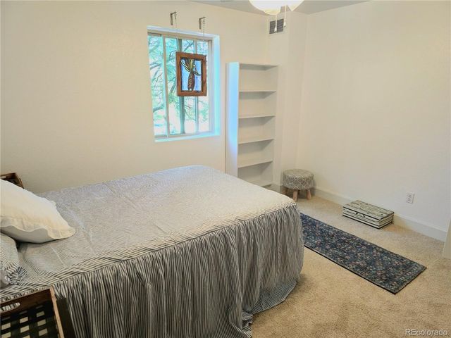 2880 S Locust St 302N, Denver, CO 80222