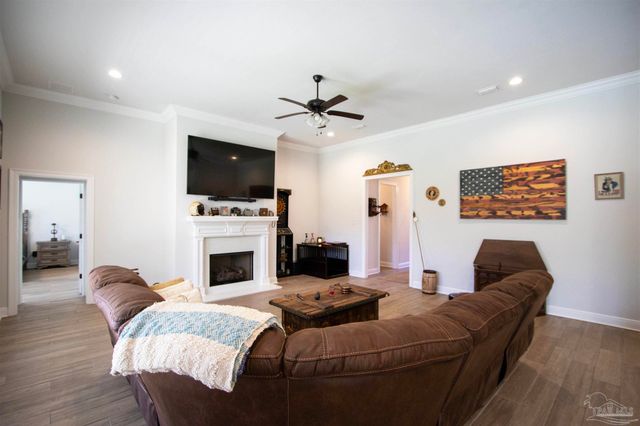 5689 Oak Haven Dr, Gulf Breeze, FL 32563