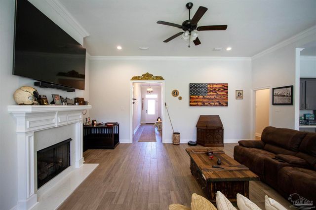 5689 Oak Haven Dr, Gulf Breeze, FL 32563