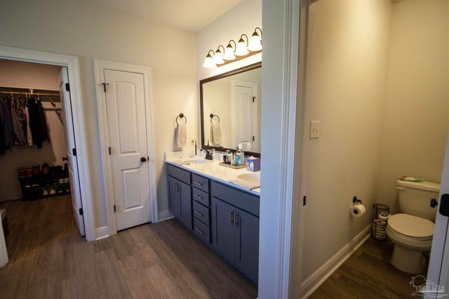 5689 Oak Haven Dr, Gulf Breeze, FL 32563