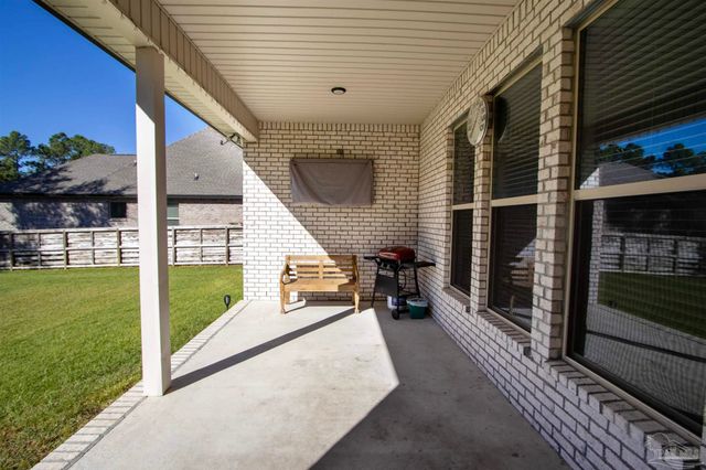 5689 Oak Haven Dr, Gulf Breeze, FL 32563