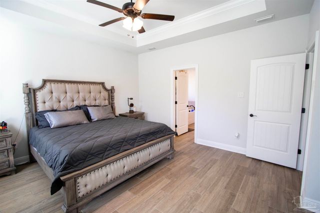 5689 Oak Haven Dr, Gulf Breeze, FL 32563
