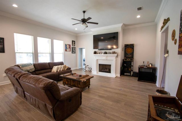 5689 Oak Haven Dr, Gulf Breeze, FL 32563