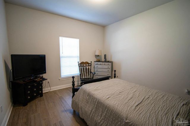 5689 Oak Haven Dr, Gulf Breeze, FL 32563
