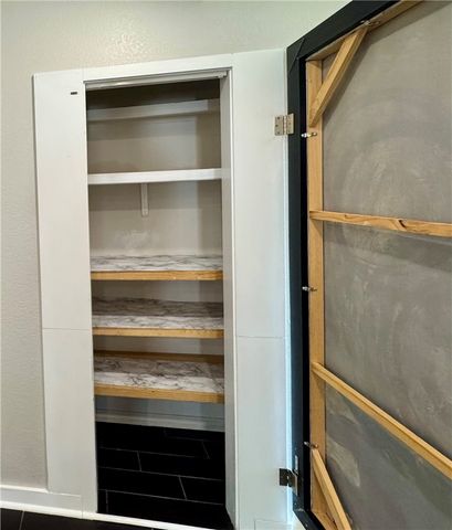 8 W Prairie Dunes Court, Rogers, AR 72758