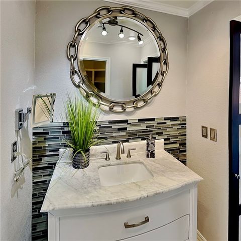 8 W Prairie Dunes Court, Rogers, AR 72758