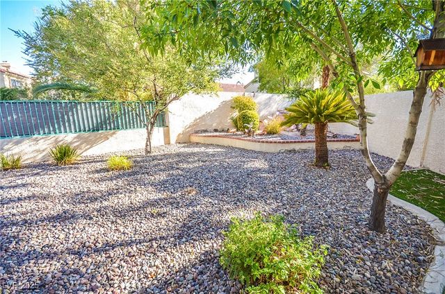 9725 Hitching Rail Drive, Las Vegas, NV 89117