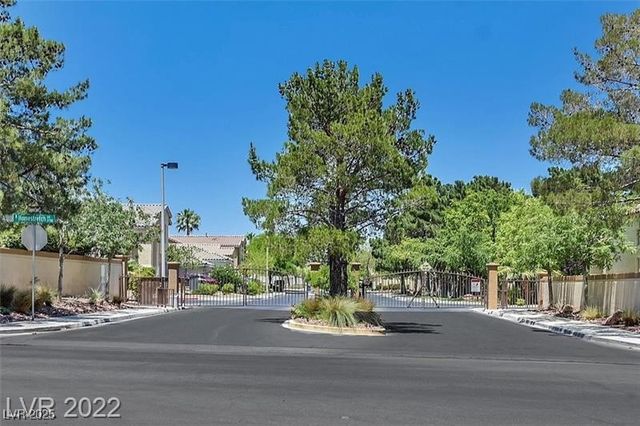 9725 Hitching Rail Drive, Las Vegas, NV 89117