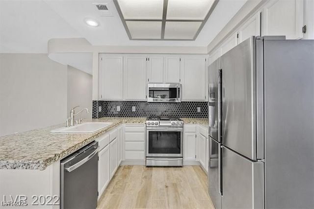 9725 Hitching Rail Drive, Las Vegas, NV 89117