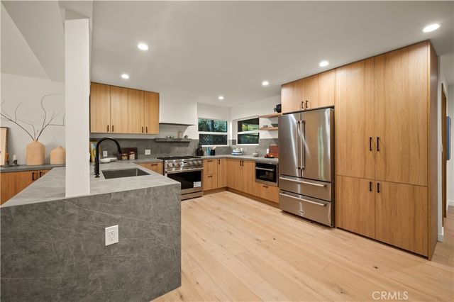 3947 Sumac Drive, Sherman Oaks, CA 91403